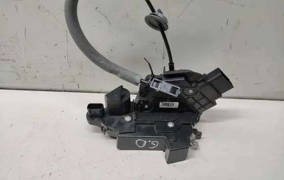 Volvo XC60 Rear door lock 30799320