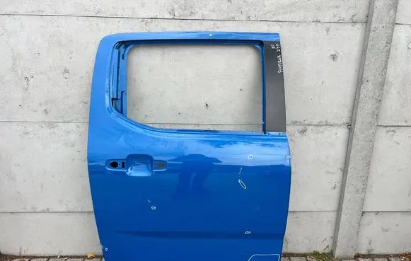 Volkswagen Amarok II Rear door