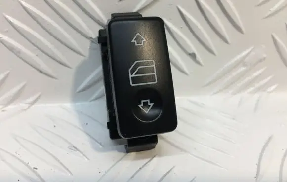 Mercedes-Benz S W220 Electric window control switch A2208213379