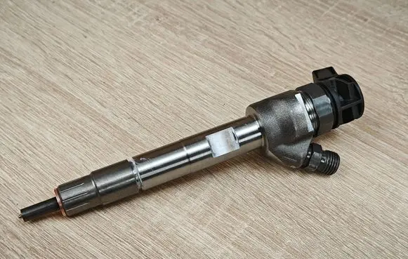 BMW X4 G02 Fuel injector 8579236
