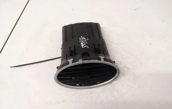 Ford Focus Dash center air vent grill 4m51a014l21ad 4m51-a014l21-ad