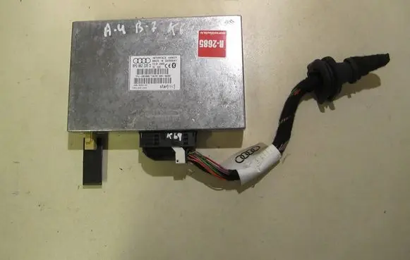 Audi A4 S4 B7 8E 8H Bluetooth control unit module 8P0862335D 3HB100051C