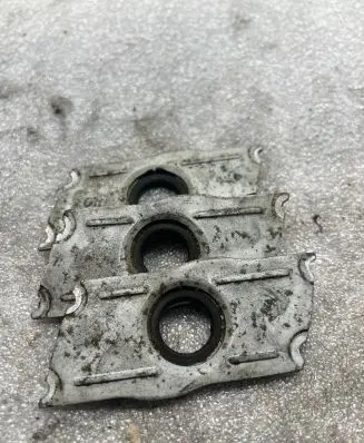 Audi A5 8T 8F Fuel Injector clamp holder 059103113E