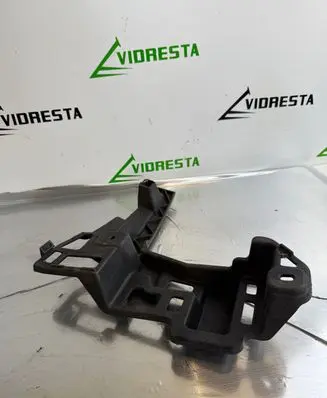 Rear bumper mounting bracket
