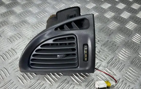 Citroen C5 Dashboard side air vent grill/cover trim 9634422577 963261667A