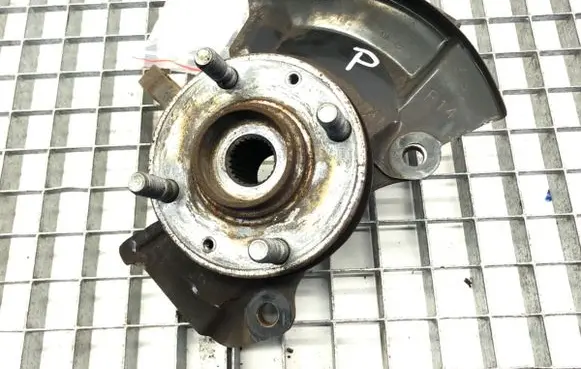 Front wheel hub spindle knuckle