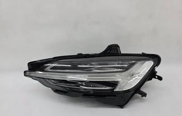 Volvo V60 Headlight/headlamp 32404679