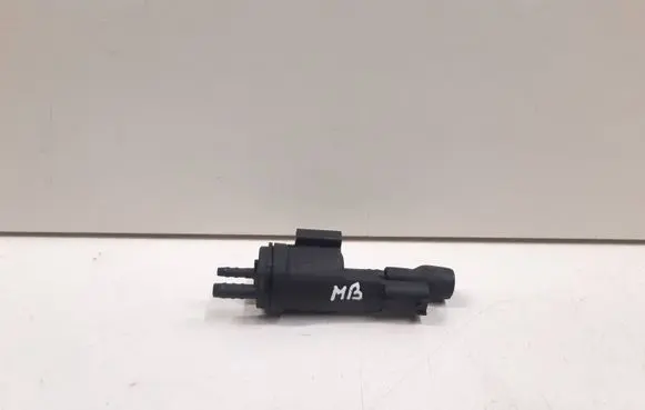 Mercedes-Benz C W204 Valve vacuum 0025401497