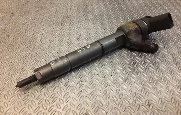 Mercedes-Benz A W169 Fuel injector 6400700787