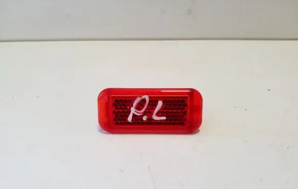 Audi Q3 F3 Other front door trim element 8P0947412