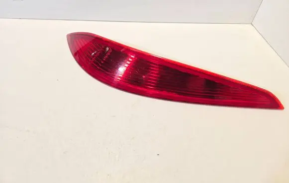 Opel Astra H Rear tail light reflector 13191991 00936502