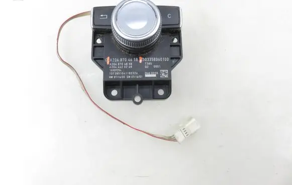 Mercedes-Benz C AMG W204 Central console control unit A2048704658