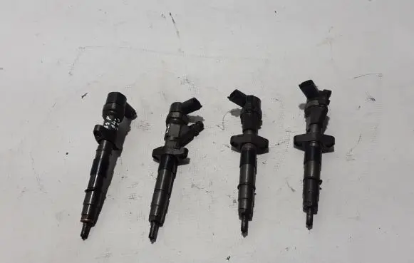 Renault Espace - Grand espace IV Fuel injector 8200084534