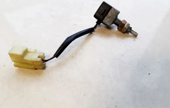Hyundai Tucson JM Brake pedal sensor switch 9384038000 93840-38000