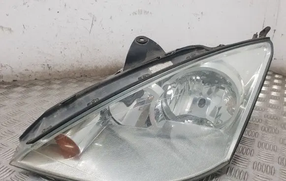 Ford Focus Headlight/headlamp 2M5113W030BE