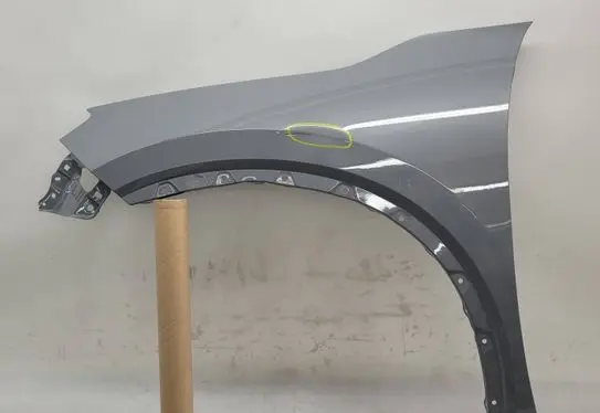 Lexus LBX Fender