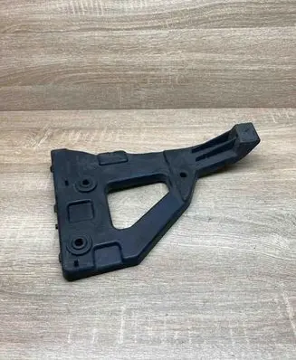 Audi A6 S6 C6 4F Front bumper mounting bracket 4F0807228
