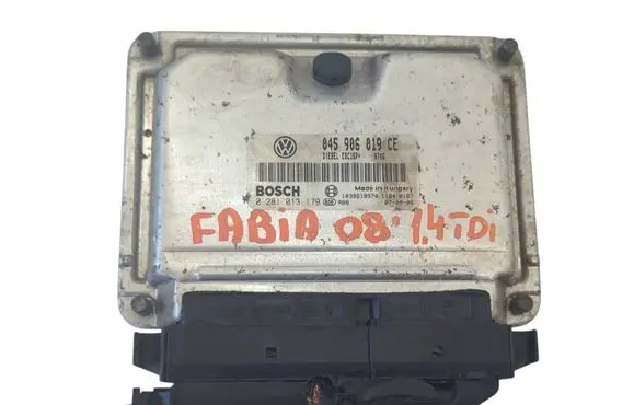 Skoda Fabia Mk2 (5J) Engine control unit/module 045906019CE 0281013179 1039S19970