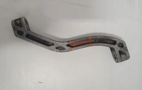 Skoda Rapid (120G, 130G, 135G) Gearbox mounting bracket 1K0199359E