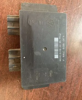 Volkswagen PASSAT B5 Comfort/convenience module 1C0959799J