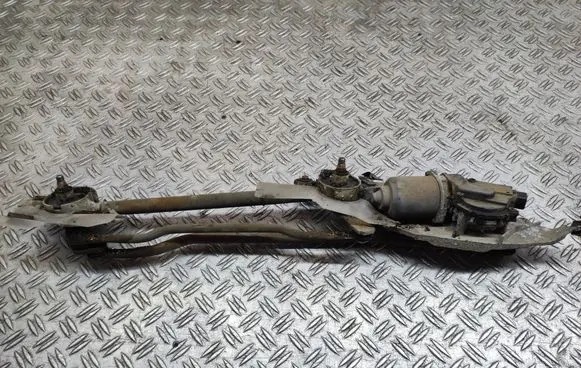 Mazda CX-7 Front wiper linkage 