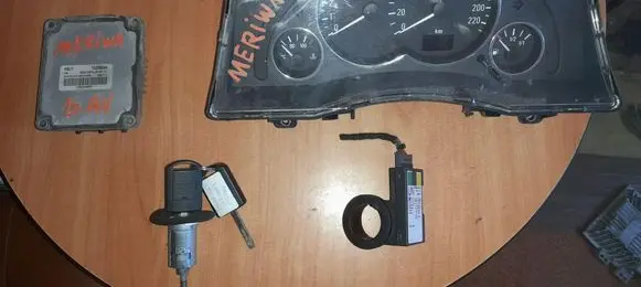 Opel Meriva A Engine ECU kit and lock set FBLY