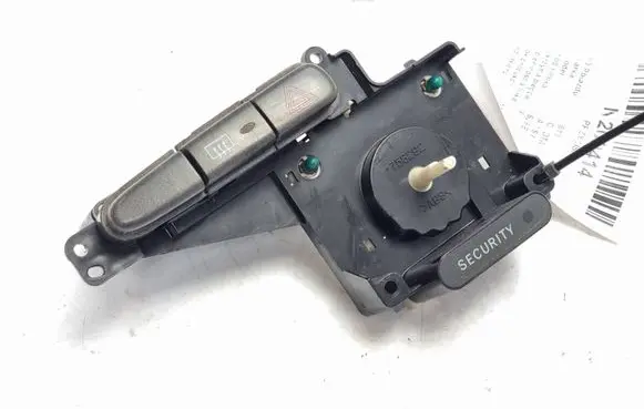 Toyota Yaris Hazard light switch 758294