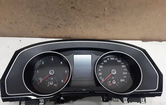 Volkswagen PASSAT B8 Speedometer (instrument cluster) 3G0920751A