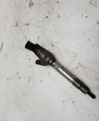 BMW 2 F22 F23 Fuel injector 8514146