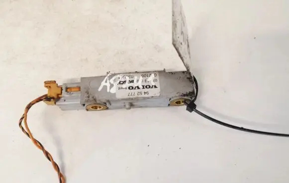 Volvo S60 Airbag deployment crash/impact sensor 9452777