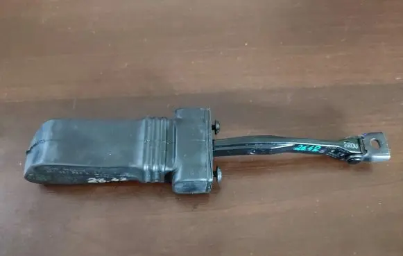 Porsche Macan (95B) Rear door check strap stopper 8R0839249F 8R0839267B