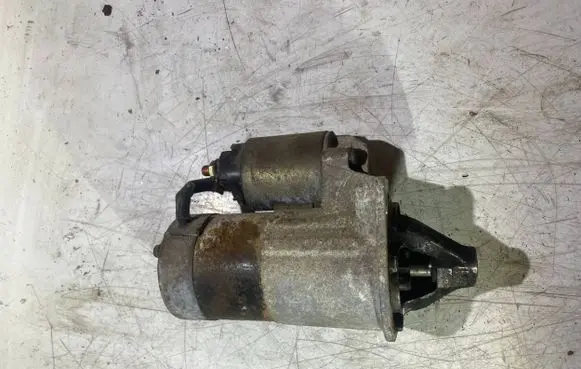 Mitsubishi Pajero Pinin Starter motor M000T81284 MD360368