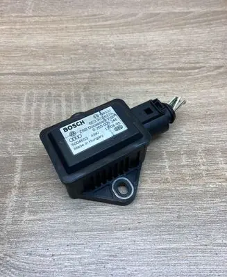 Audi A4 S4 B6 8E 8H ESP acceleration yaw rate sensor 8E0907637A 0265005245 WithPlug