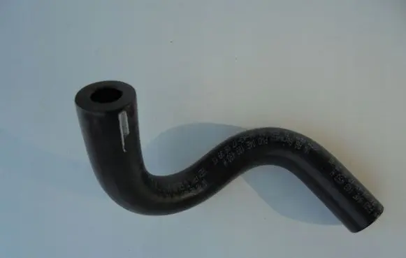 Volkswagen Golf VII Engine coolant pipe/hose 04E103493H