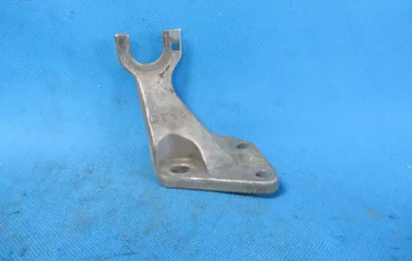 Citroen C6 Engine mounting bracket 9646374280