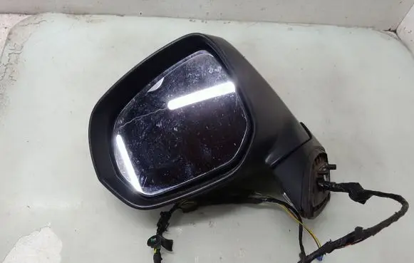 Citroen C4 Grand Picasso Front door electric wing mirror E9024375