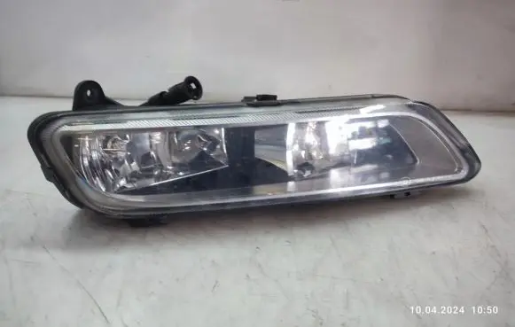 Volkswagen PASSAT B7 Front fog light A047358