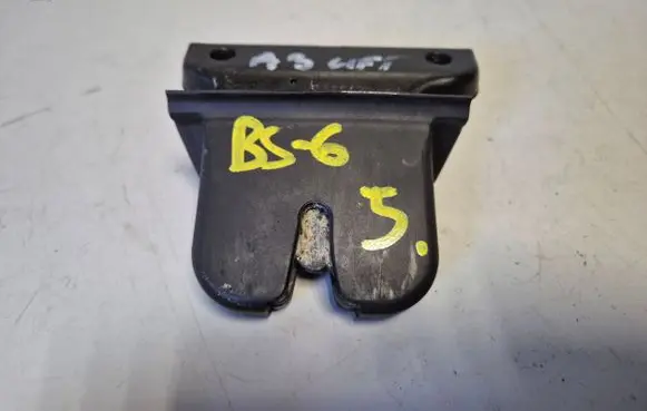 Audi A3 S3 8L Tailgate/trunk/boot lock/catch/latch 8L0827505e.bsp