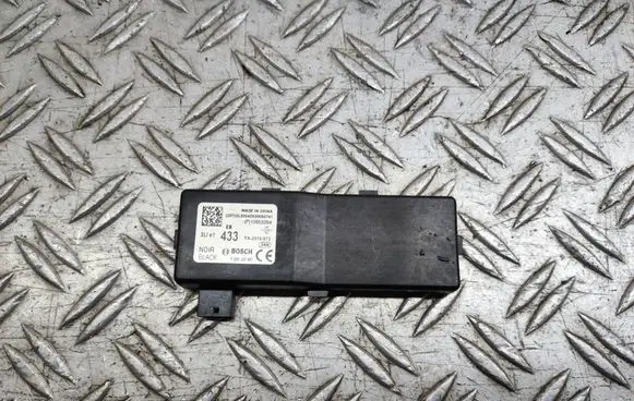 Chevrolet Cruze Door central lock control unit/module 13503204 F00HJ00487 TA2010972