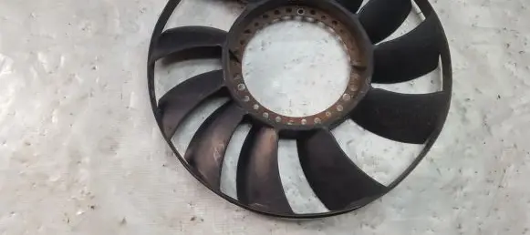 Volkswagen PASSAT B5 Fan impeller 059121301