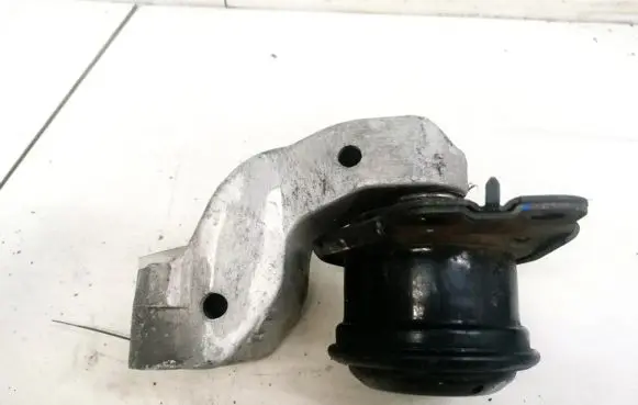 Volvo S40, V40 Engine mount bracket 30611472 3618312