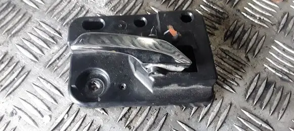 Loading door interior handle