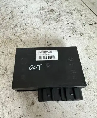 Skoda Octavia Mk1 (1U) Engine control unit/module 1c0962258j
