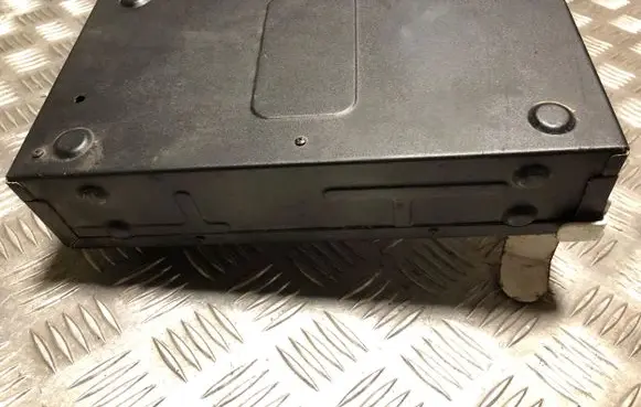 Volvo V70 CD/DVD changer 9459608
