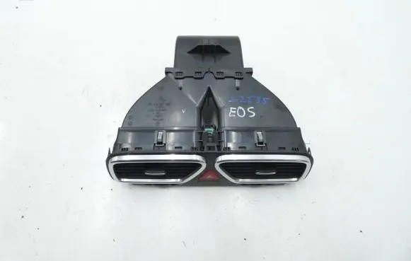 Volkswagen Eos Dash center air vent grill 1Q0819735C 1Q0819728G