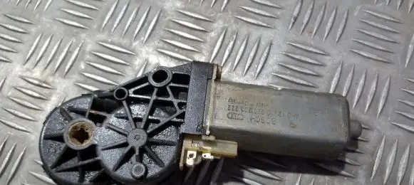 Audi A8 S8 D3 4E Seat adjustment motor 0390203222 8320252