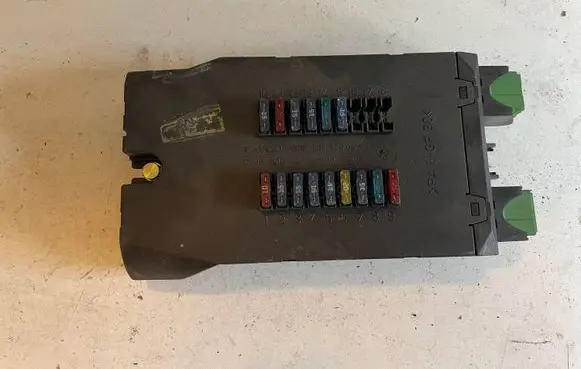 Mercedes-Benz E W212 Fuse box set 0005400650
