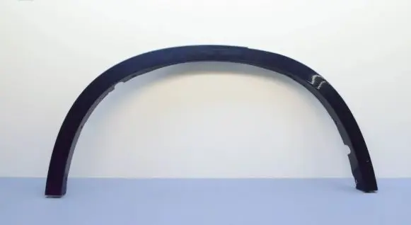 Rear fender molding trim