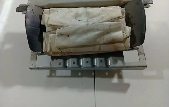 Passenger airbag
