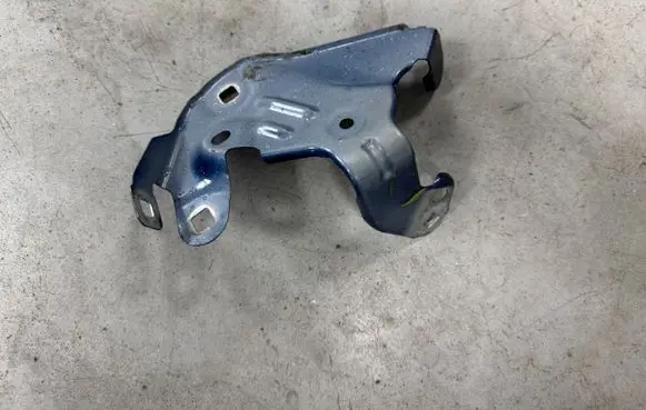 BMW X1 U11 Fender mounting bracket 9883407